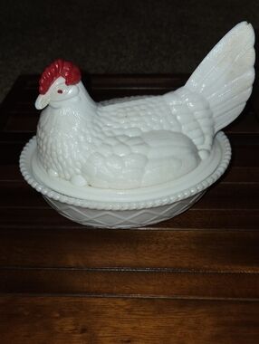 White Hen on Nest Covered Dish with Red Comb